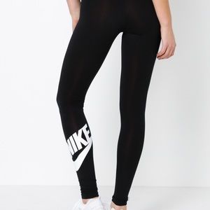 Nike black leggings